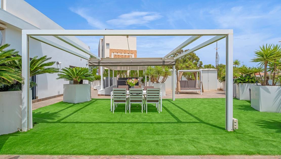 Sale - Villa - Orihuela - Villamartin