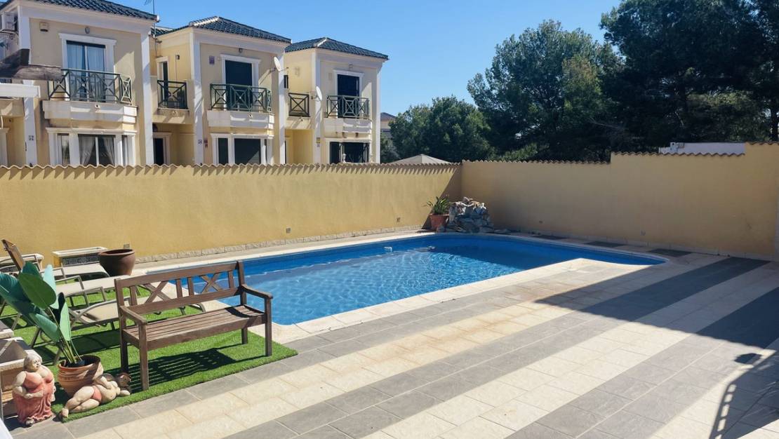 Sale - Villa - Orihuela - Villamartin