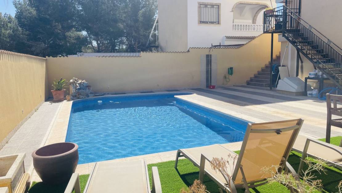 Sale - Villa - Orihuela - Villamartin