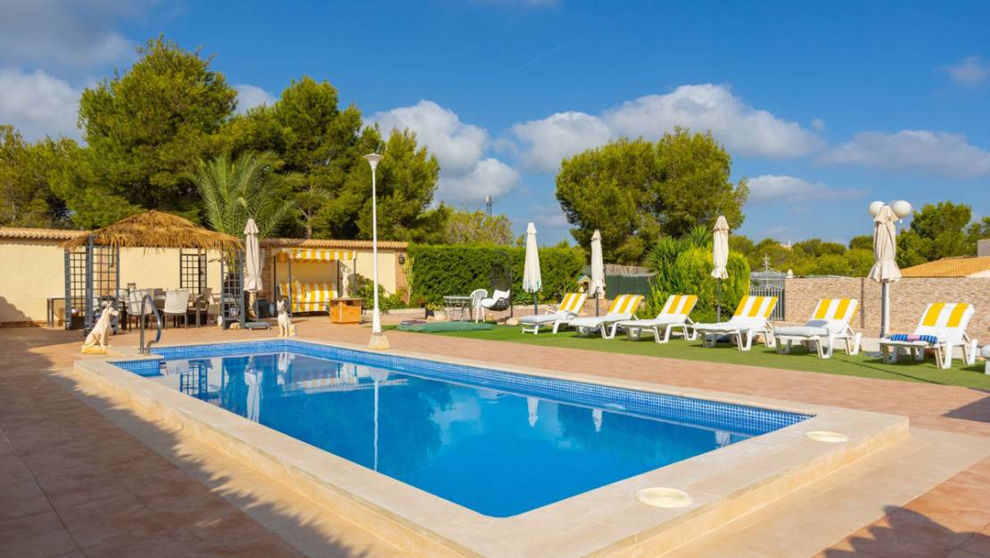 Sale - Villa - Orihuela - Villamartin