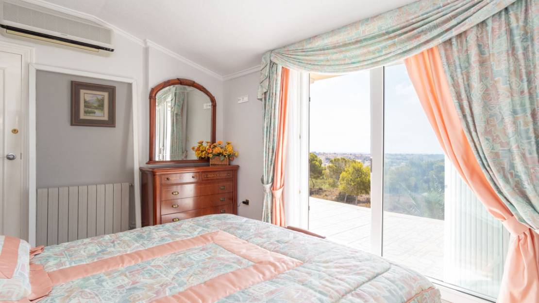 Sale - Villa - Orihuela - Villamartin