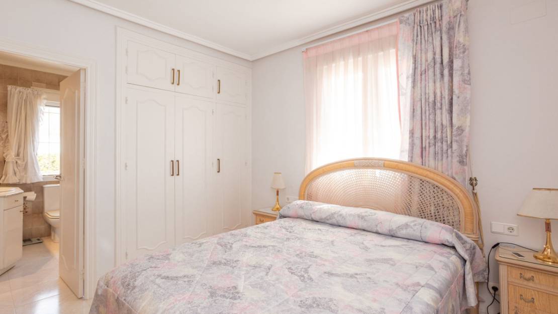 Sale - Villa - Orihuela - Villamartin