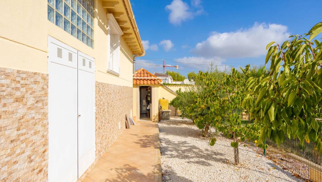 Sale - Villa - Orihuela - Villamartin