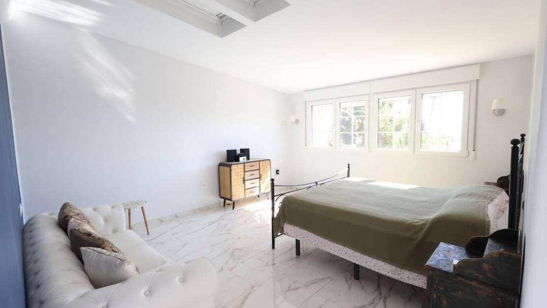 Sale - Villa - Orihuela - Villamartin