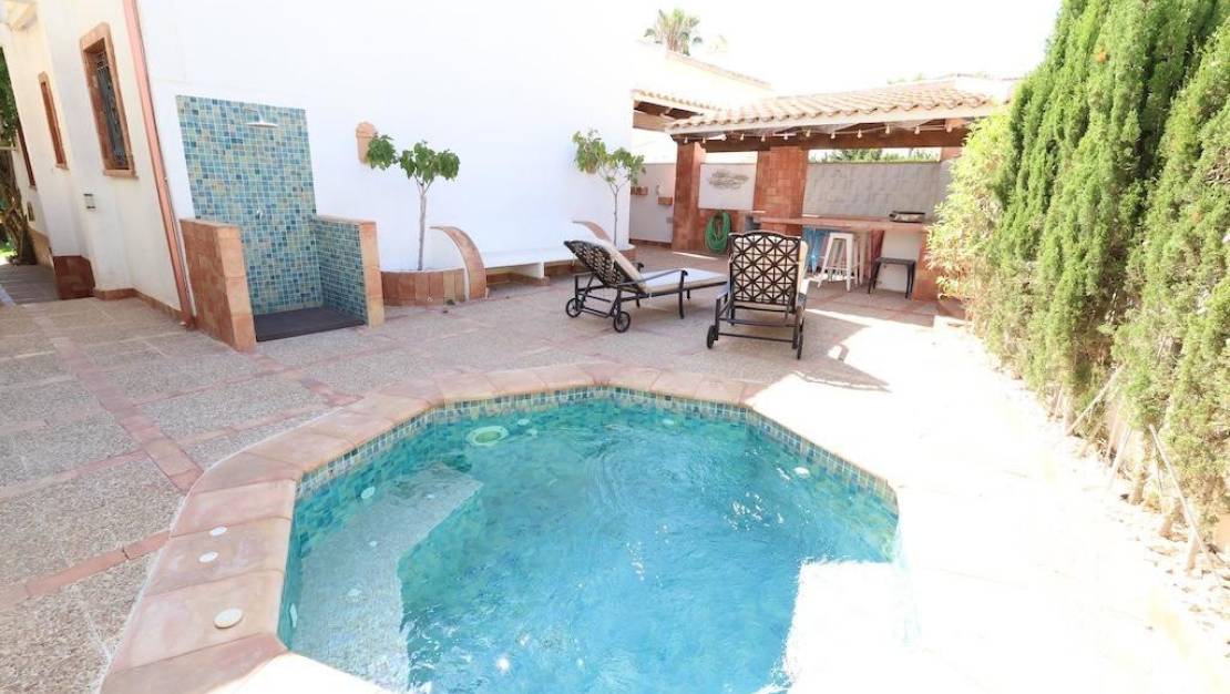 Sale - Villa - Orihuela - Villamartin
