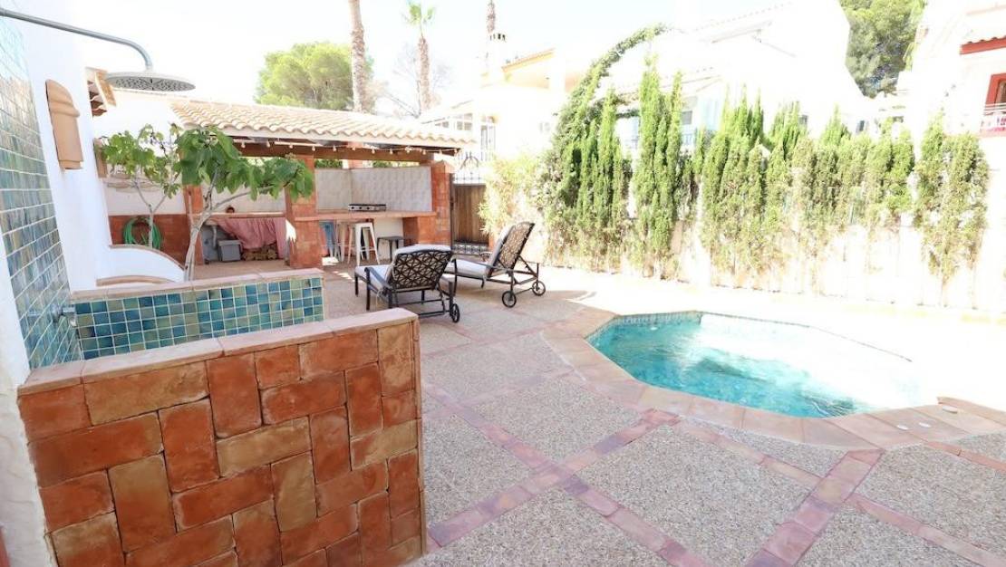 Sale - Villa - Orihuela - Villamartin