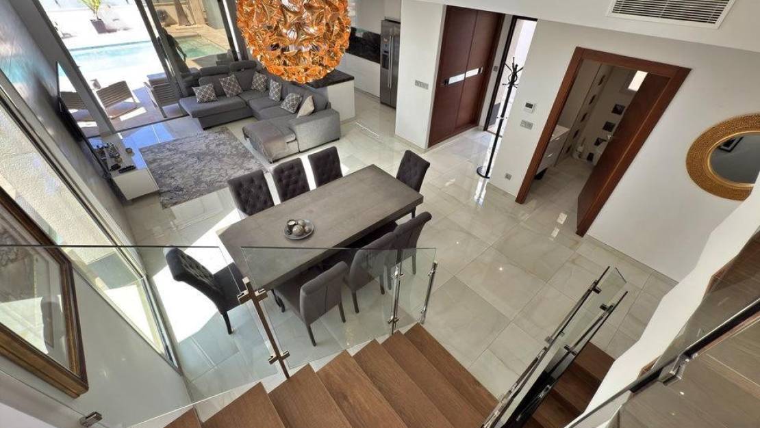 Sale - Villa - Orihuela - Villamartin