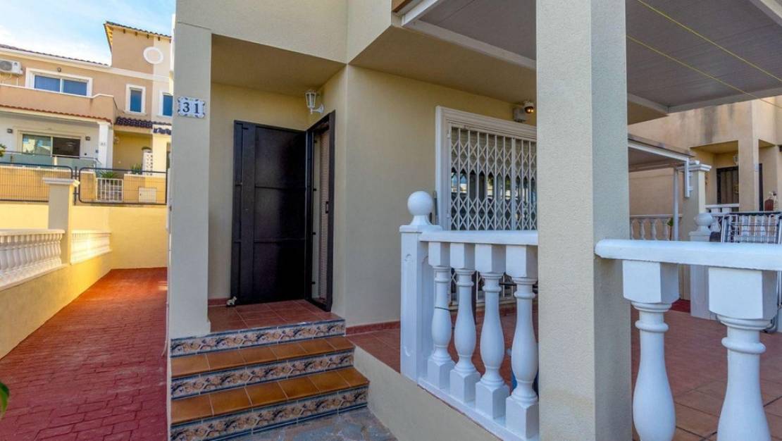 Sale - Villa - Orihuela - Villamartin