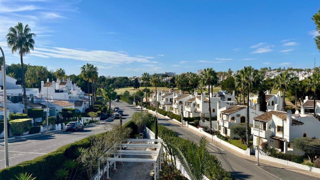Sale - Villa - Orihuela - Villamartin