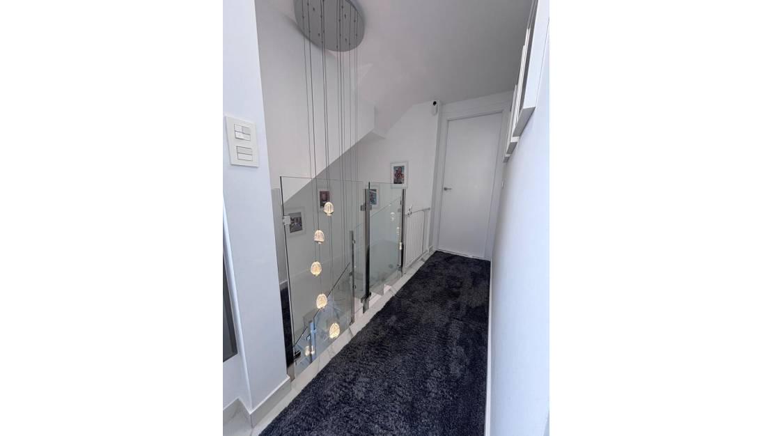 Sale - Villa - Orihuela - Villamartin