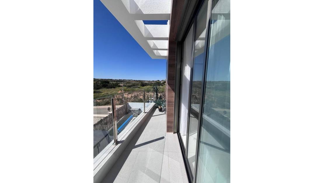 Sale - Villa - Orihuela - Villamartin