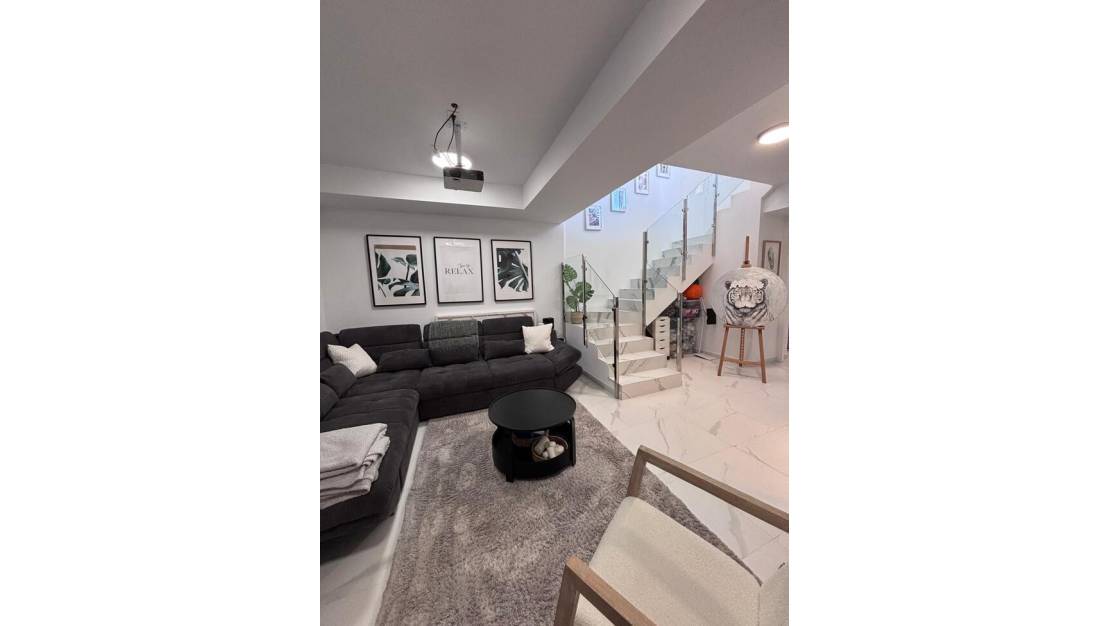Sale - Villa - Orihuela - Villamartin