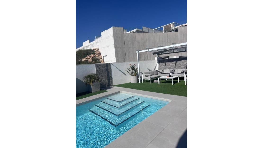 Sale - Villa - Orihuela - Villamartin