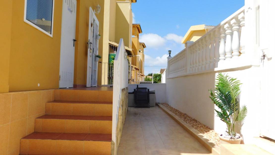 Sale - Villa - Orihuela - Villamartin