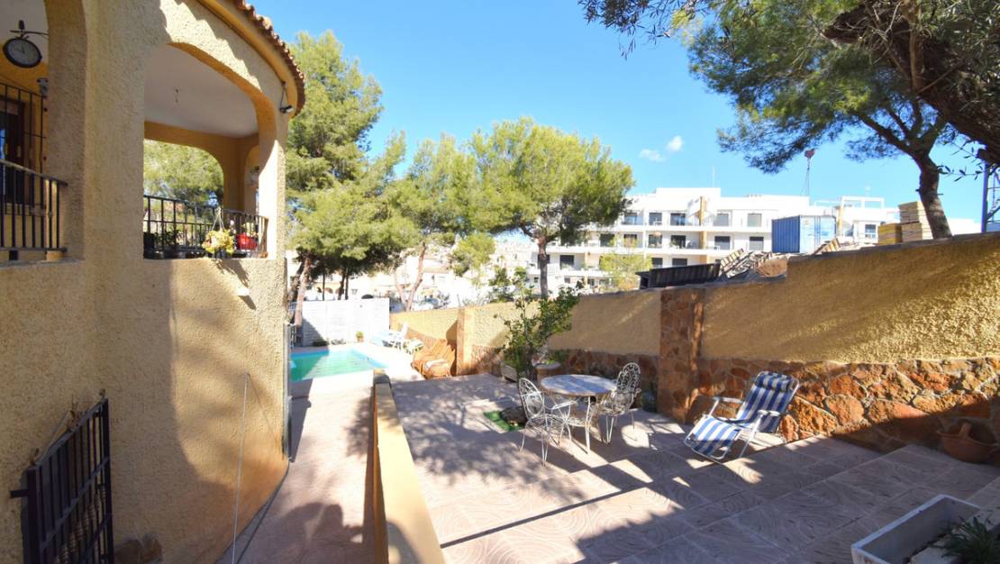 Sale - Villa - Orihuela - Villamartin