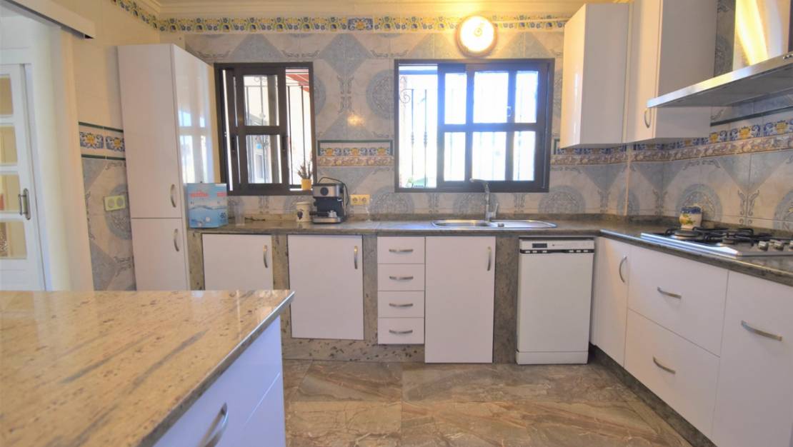 Sale - Villa - Orihuela - Villamartin