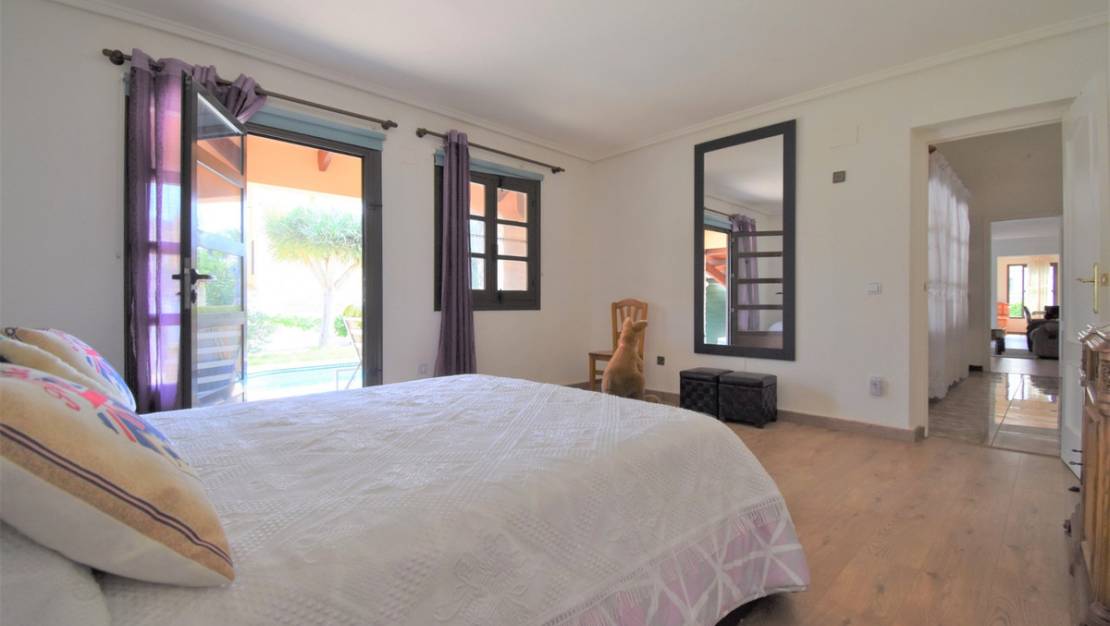 Sale - Villa - Orihuela - Villamartin