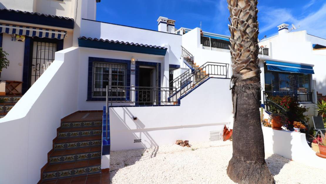 Sale - Villa - Orihuela - Villamartin