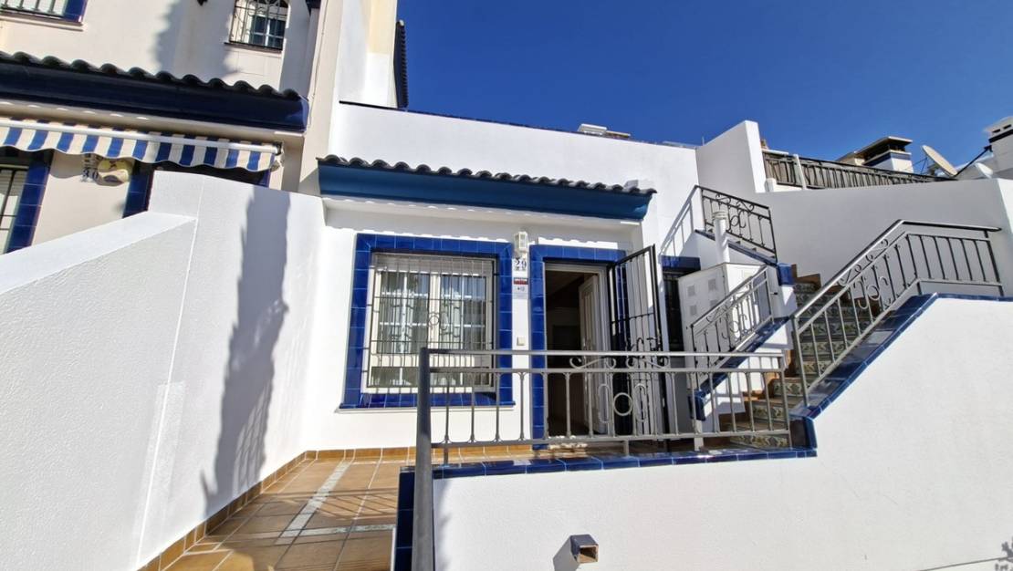 Sale - Villa - Orihuela - Villamartin