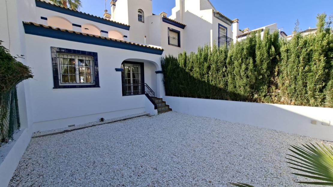 Sale - Villa - Orihuela - Villamartin