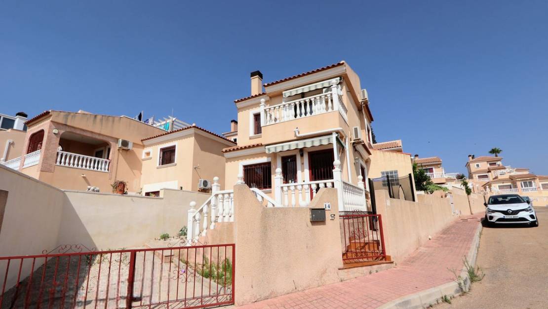 Sale - Villa - Orihuela - Villamartin