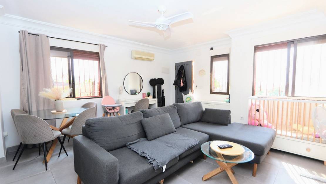 Sale - Villa - Orihuela - Villamartin