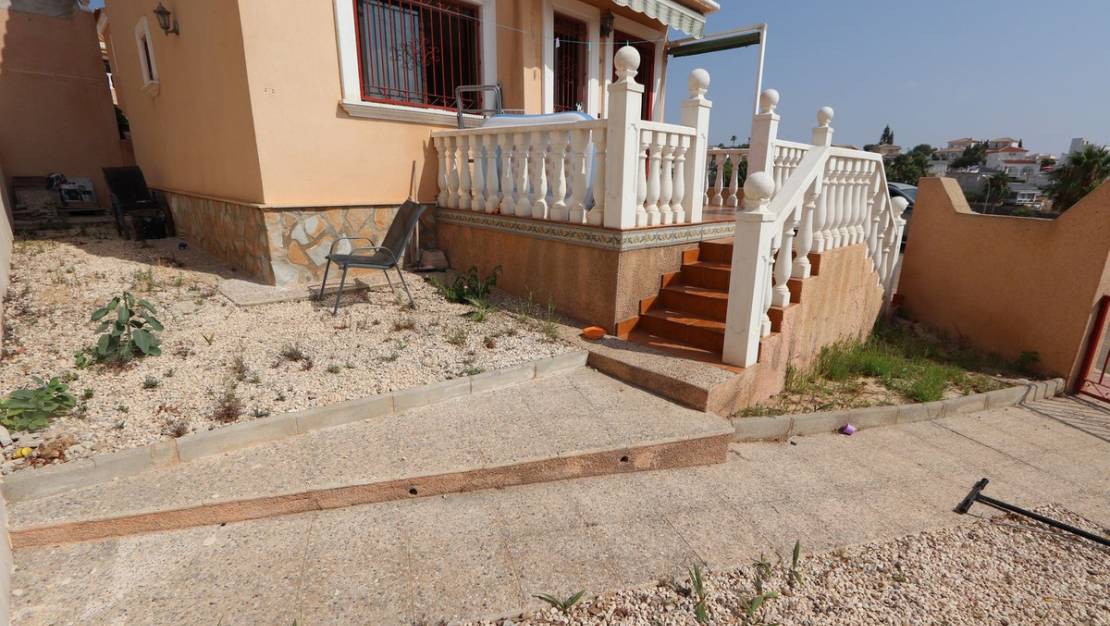 Sale - Villa - Orihuela - Villamartin