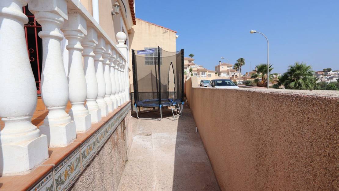 Sale - Villa - Orihuela - Villamartin