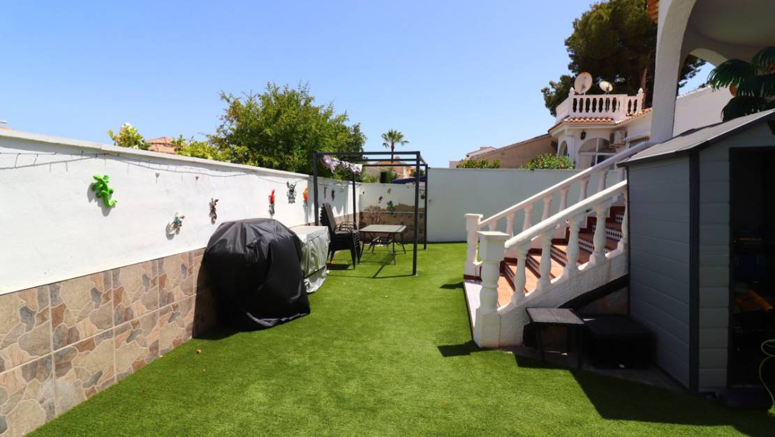 Sale - Villa - Orihuela - Villamartin