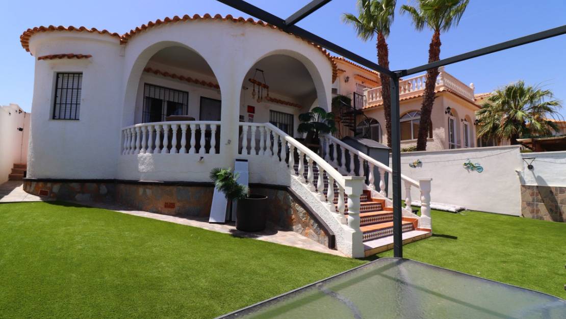 Sale - Villa - Orihuela - Villamartin