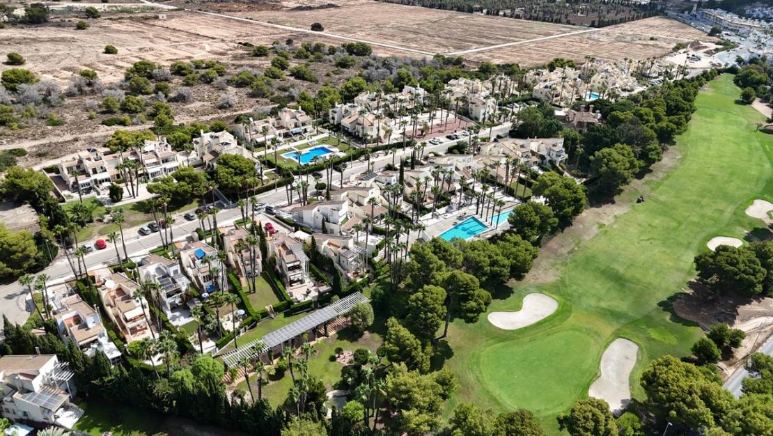Sale - Villa - Orihuela - Villamartin
