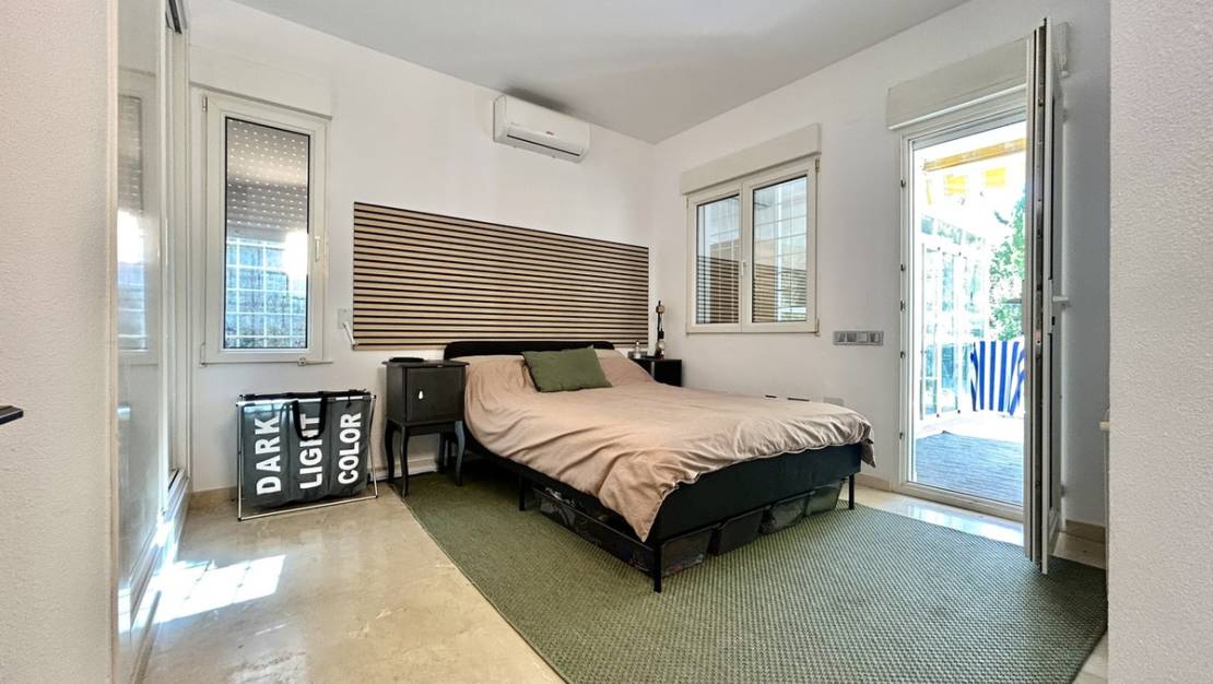 Sale - Villa - Orihuela - Villamartin