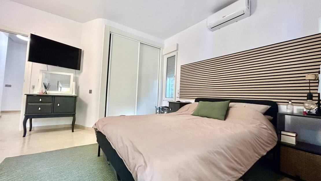 Sale - Villa - Orihuela - Villamartin