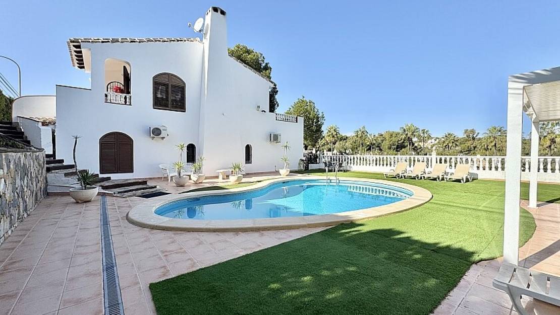 Sale - Villa - Orihuela - Villamartin