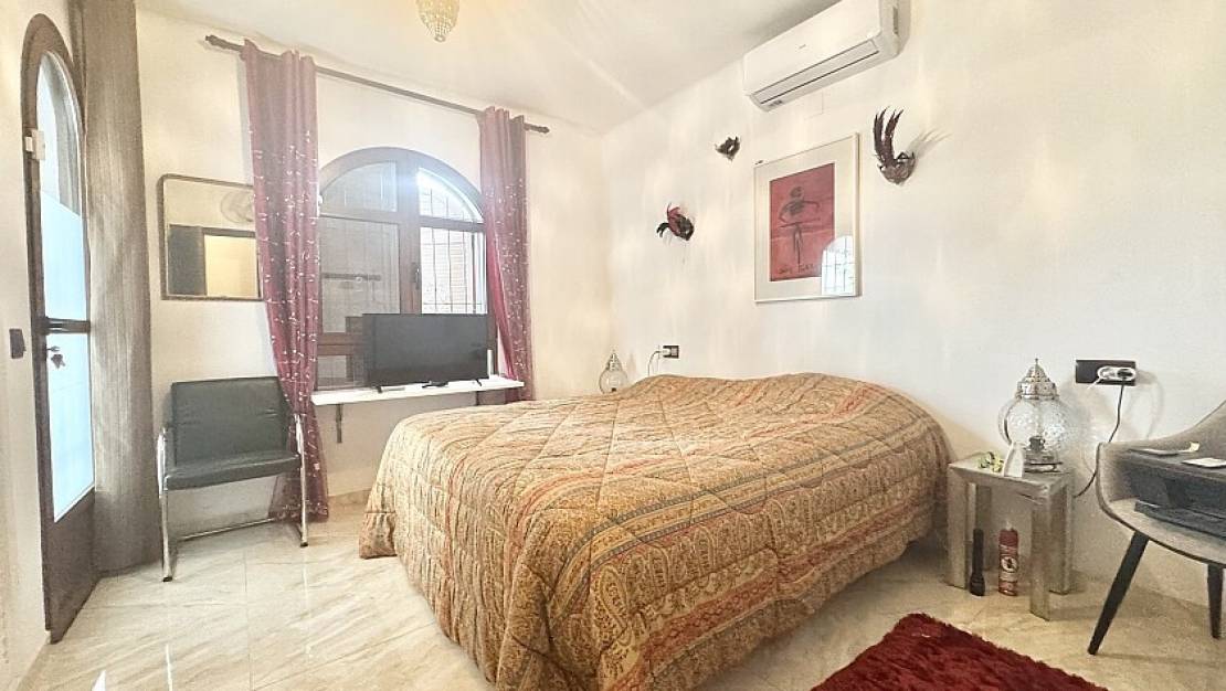 Sale - Villa - Orihuela - Villamartin