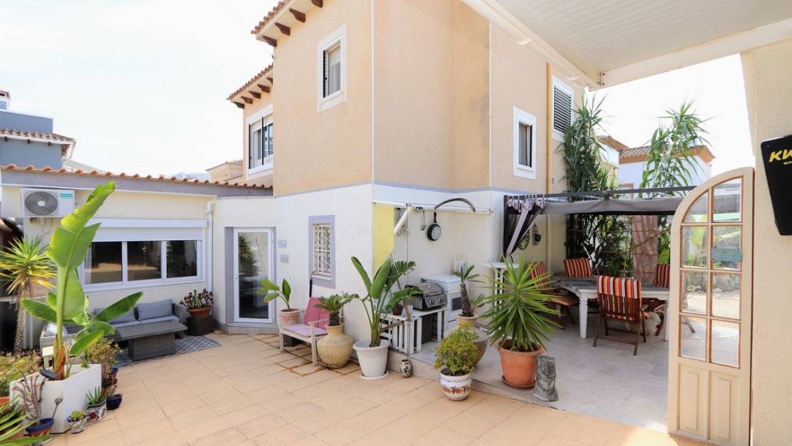 Sale - Villa - Orihuela - Villamartin