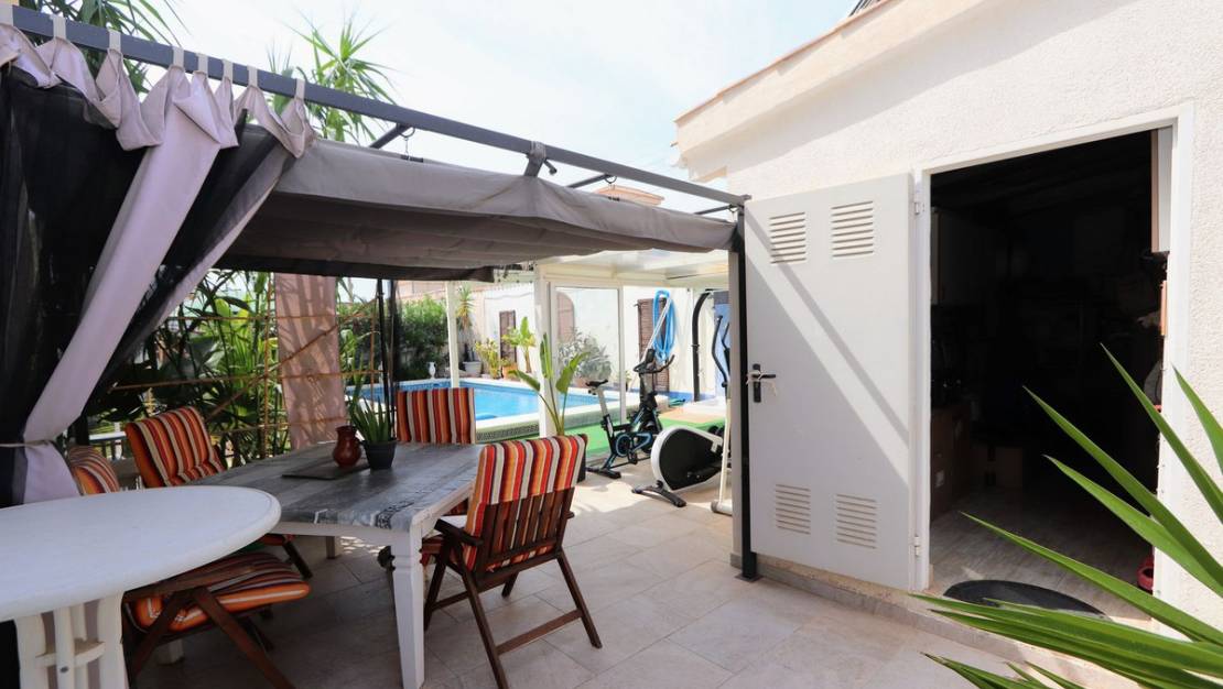 Sale - Villa - Orihuela - Villamartin