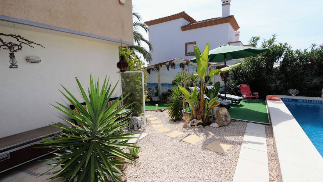 Sale - Villa - Orihuela - Villamartin
