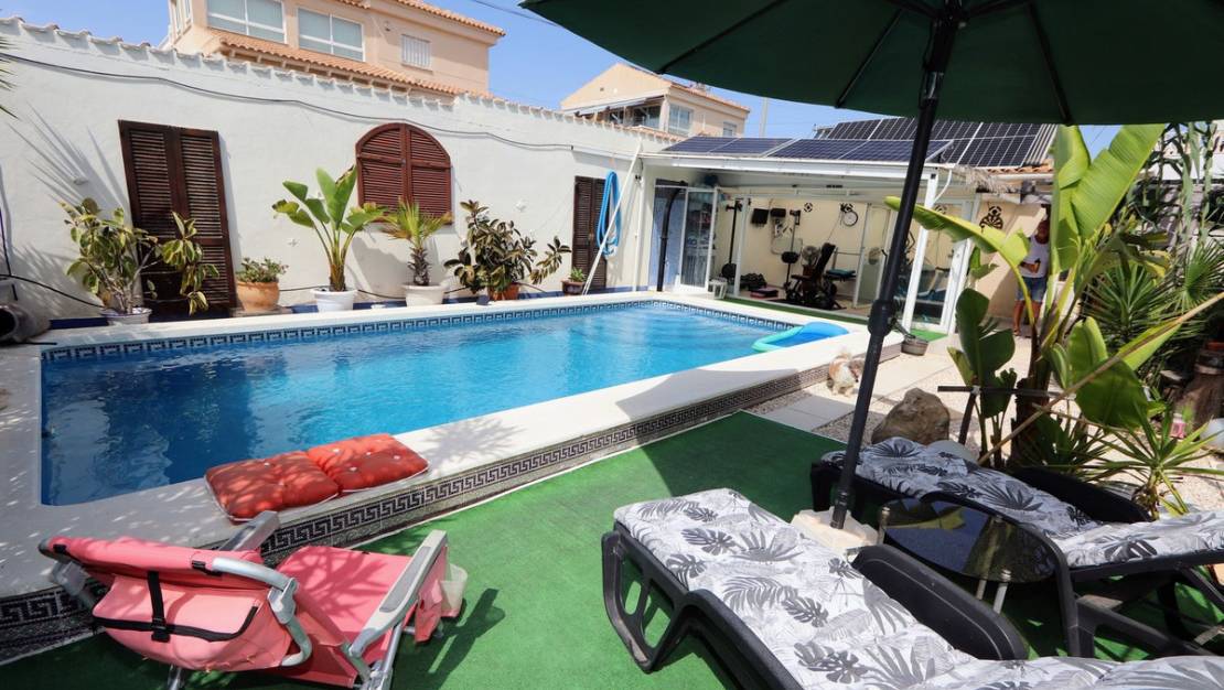 Sale - Villa - Orihuela - Villamartin