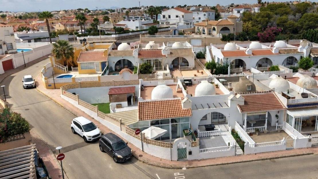 Sale - Villa - Orihuela - Villamartin