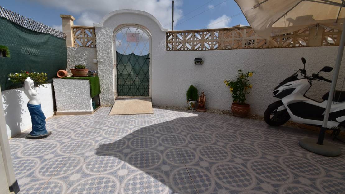 Sale - Villa - Orihuela - Villamartin