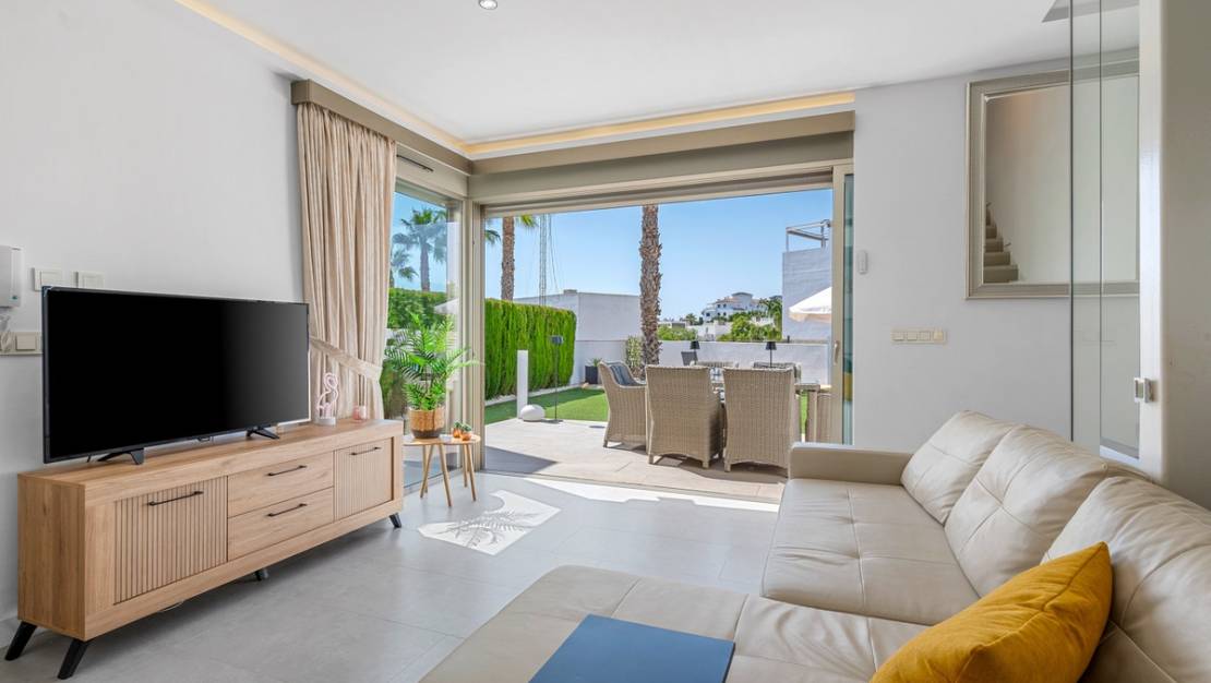Sale - Villa - Orihuela - Villamartin