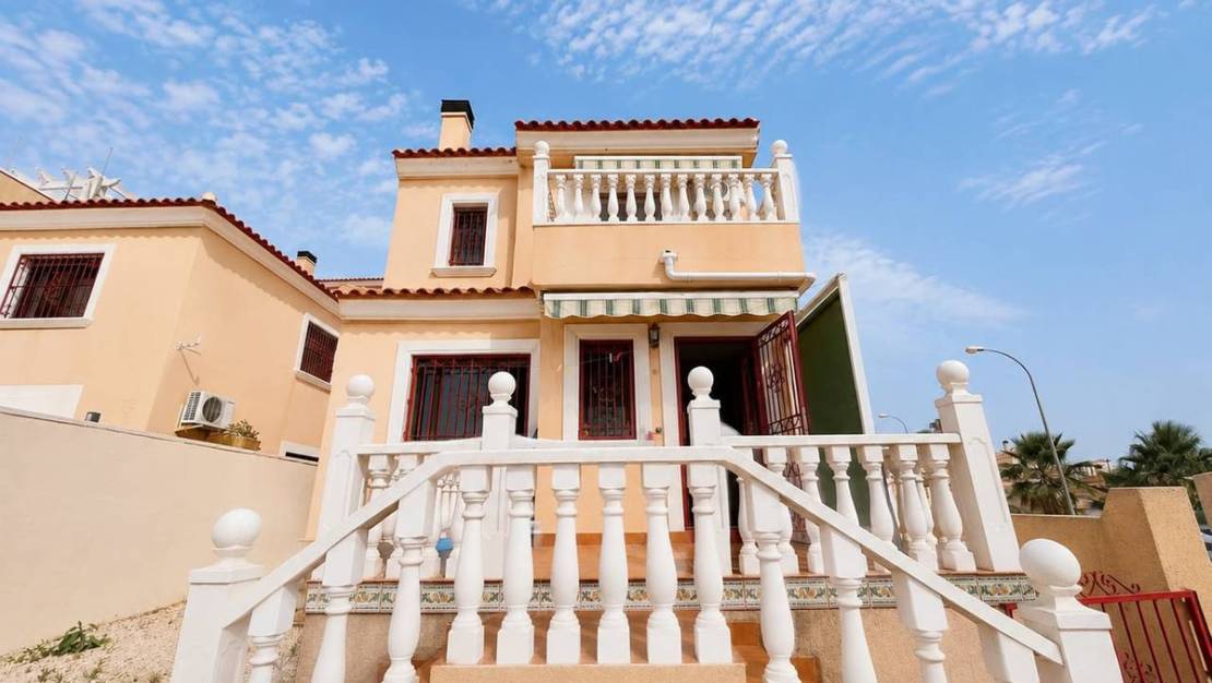 Sale - Villa - Orihuela - Villamartin