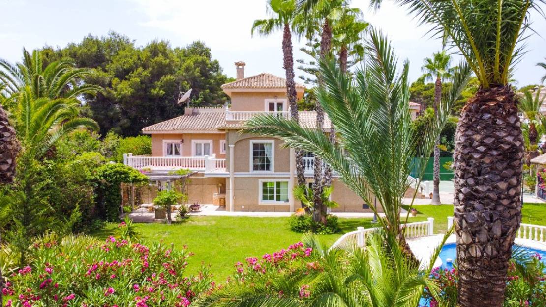 Sale - Villa - Orihuela - Villamartin