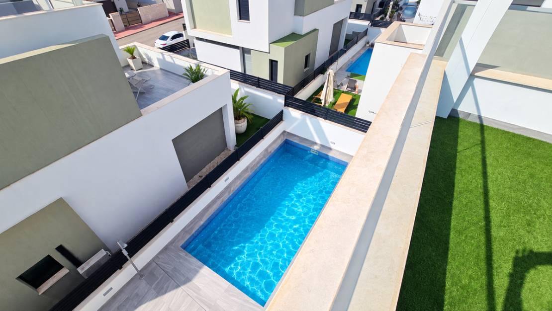 Sale - Villa - Orihuela - Villamartin