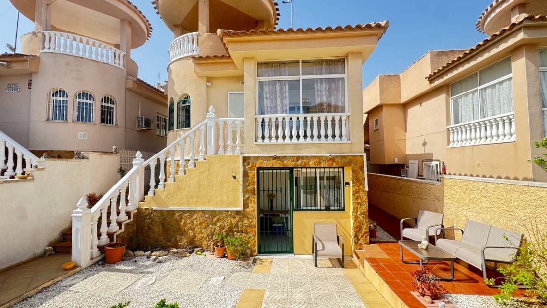 Sale - Villa - Orihuela - Villamartin