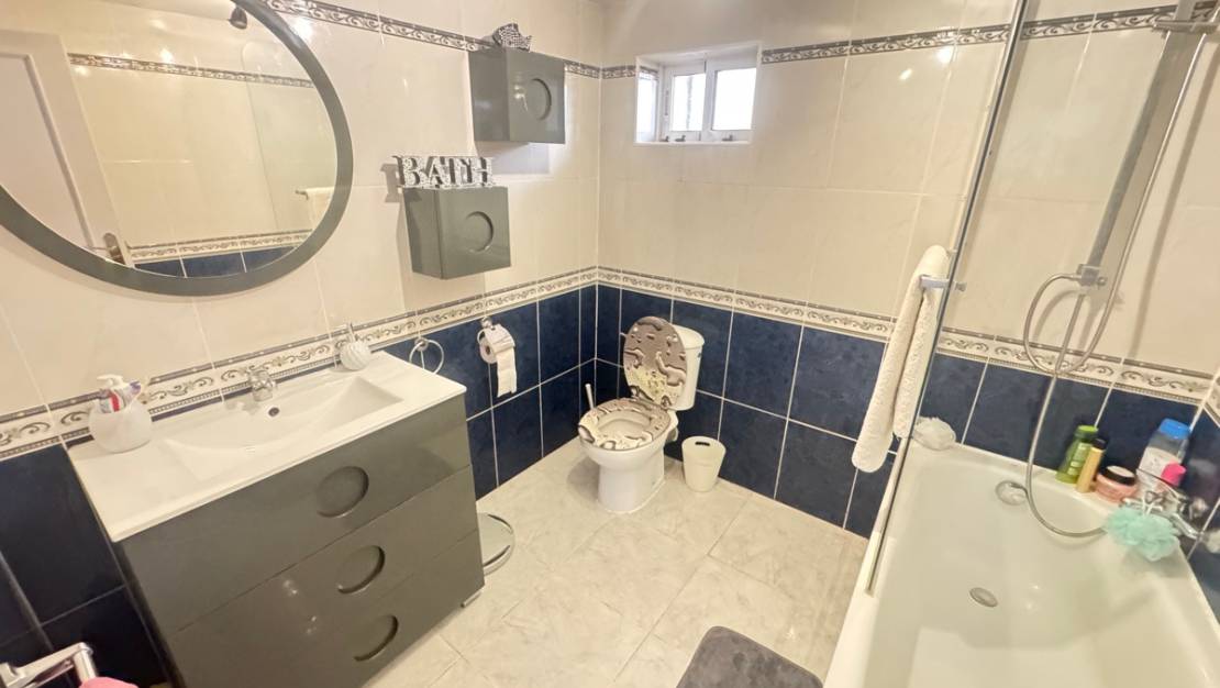 Sale - Villa - Orihuela - Villamartin