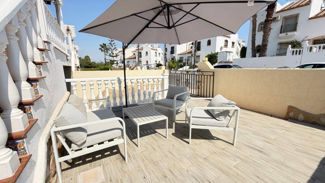 Sale - Villa - Orihuela - Villamartin