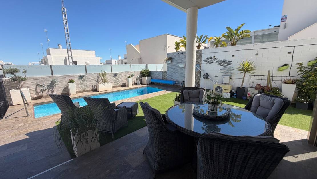 Sale - Villa - Orihuela - Villamartin