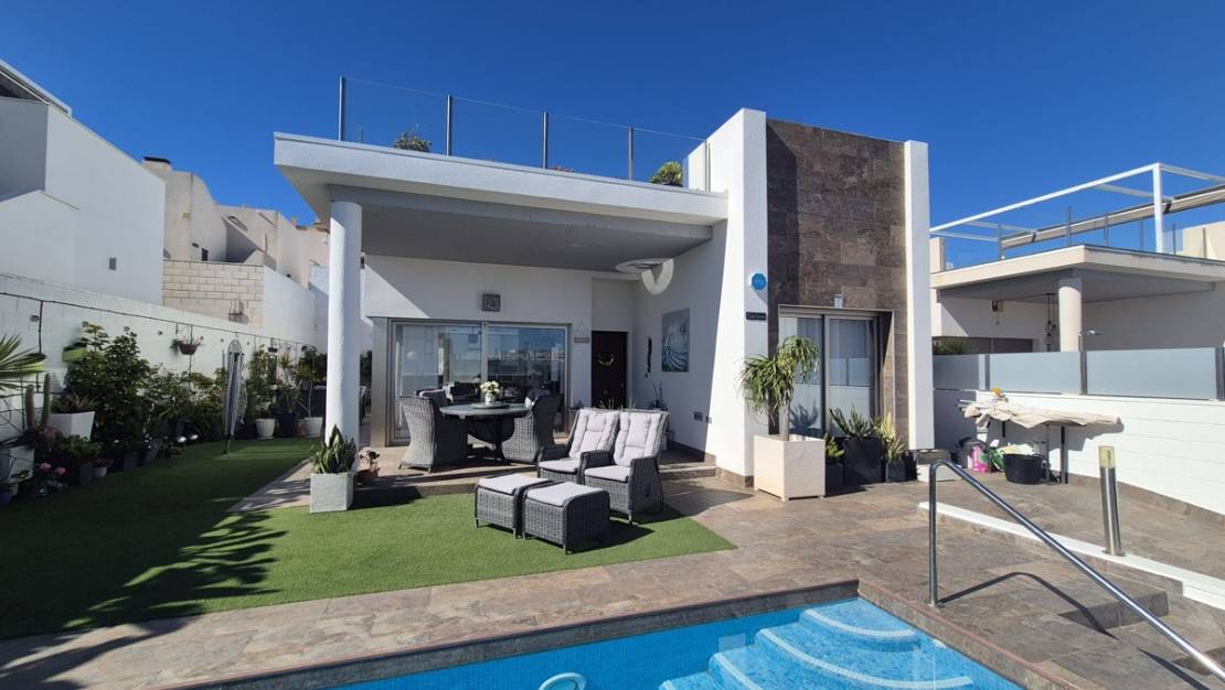 Sale - Villa - Orihuela - Villamartin